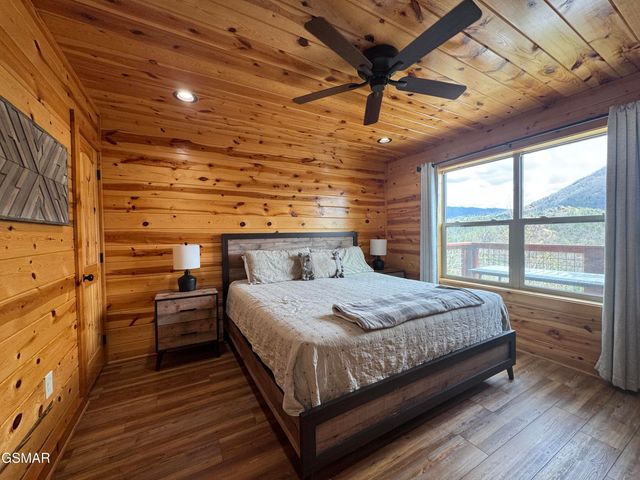 4228 Wears Valley Road, Sevierville, TN 37862