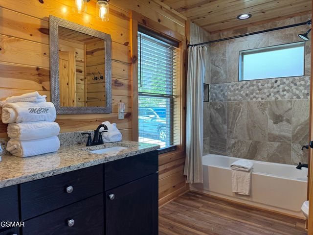 4228 Wears Valley Road, Sevierville, TN 37862