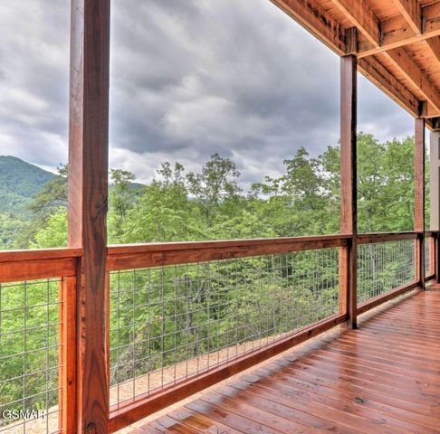 4228 Wears Valley Road, Sevierville, TN 37862