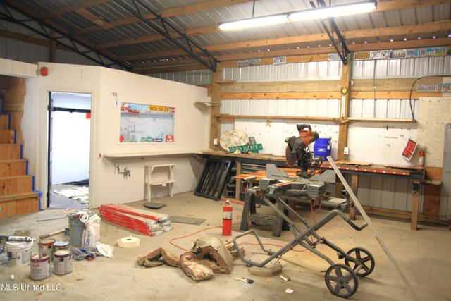 18144 Shaw Road, Saucier, MS 39574