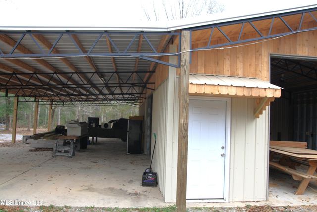 18144 Shaw Road, Saucier, MS 39574