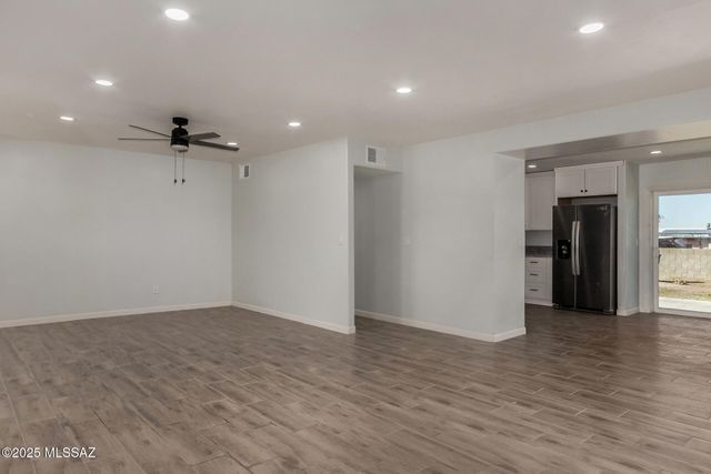 7601 N Shirley Place, Tucson, AZ 85741