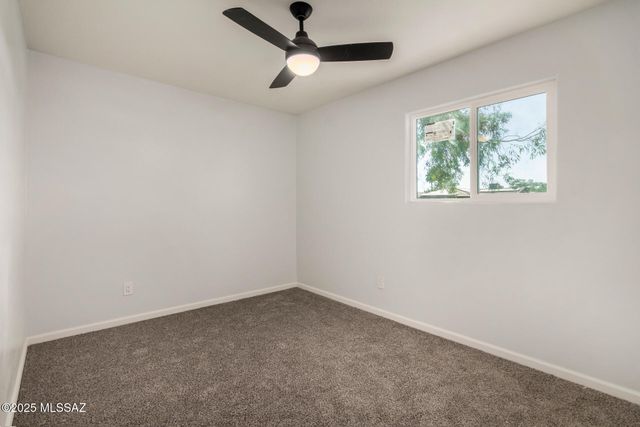 7601 N Shirley Place, Tucson, AZ 85741