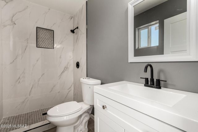 7601 N Shirley Place, Tucson, AZ 85741