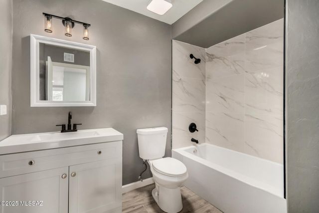 7601 N Shirley Place, Tucson, AZ 85741