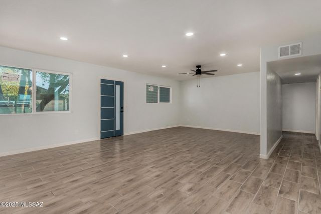 7601 N Shirley Place, Tucson, AZ 85741