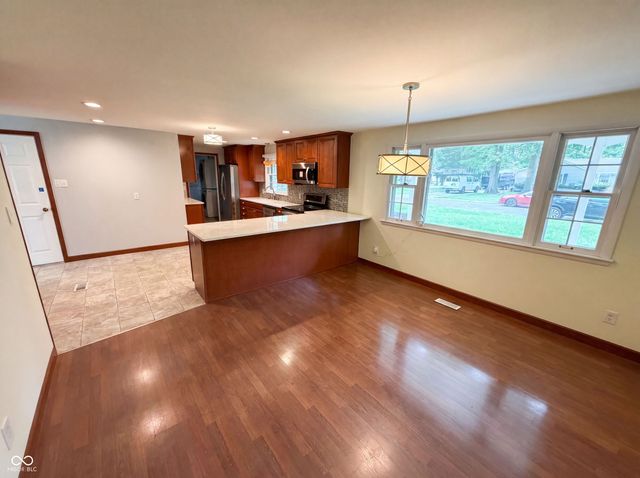 1537 W 74th Place, Indianapolis, IN 46260