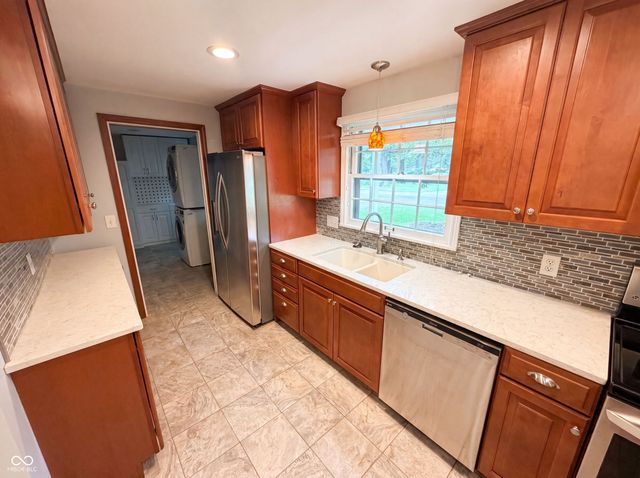1537 W 74th Place, Indianapolis, IN 46260