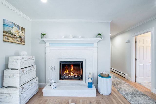 9 Coach Ln, Sandwich, MA 02563