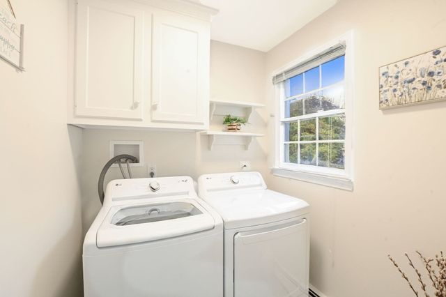 9 Coach Ln, Sandwich, MA 02563