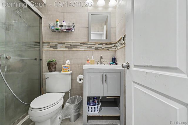 5741 Fairwood Drive, Dearborn Heights, MI 48127