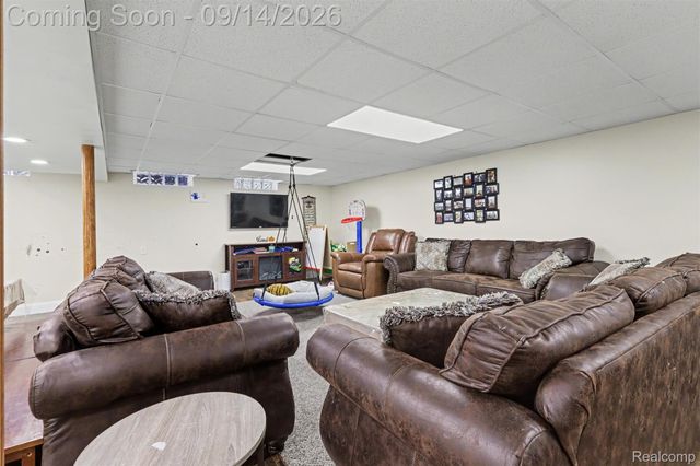 5741 Fairwood Drive, Dearborn Heights, MI 48127