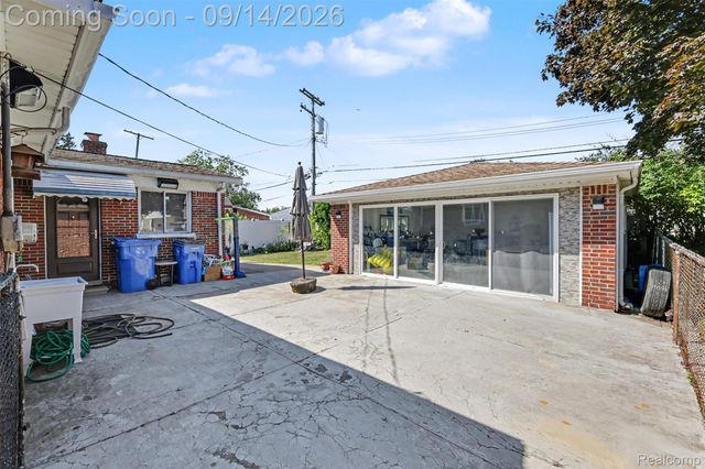5741 Fairwood Drive, Dearborn Heights, MI 48127