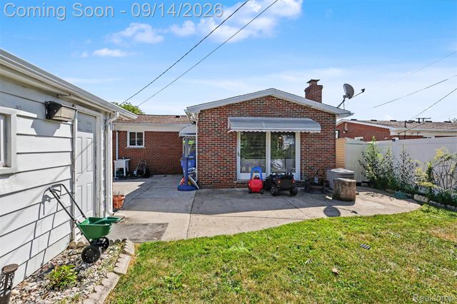 5741 Fairwood Drive, Dearborn Heights, MI 48127