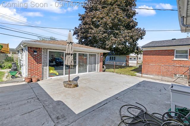 5741 Fairwood Drive, Dearborn Heights, MI 48127