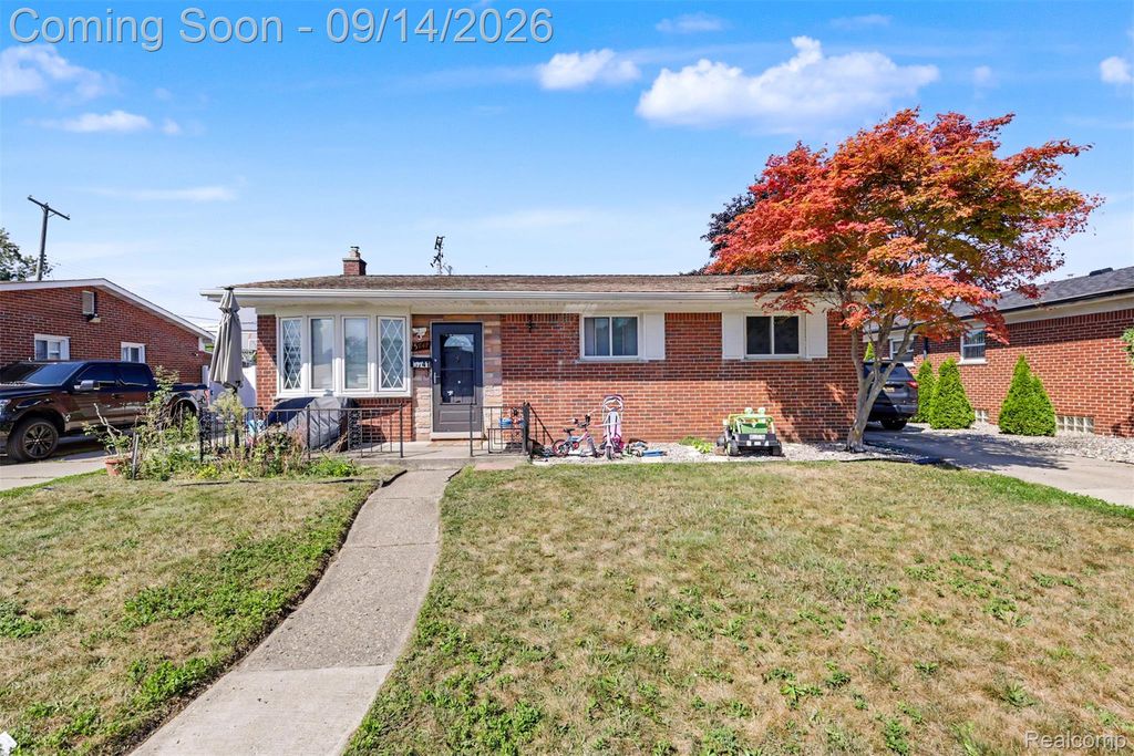 5741 Fairwood Drive, Dearborn Heights, MI 48127
