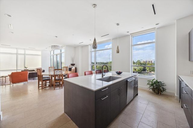 3331 D'amico Street 404, Houston, TX 77019