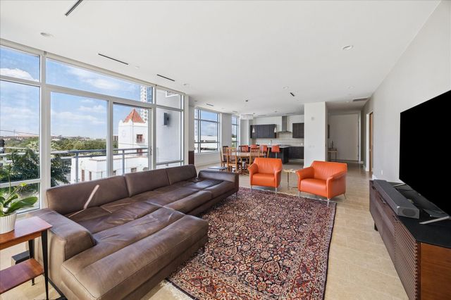 3331 D'amico Street 404, Houston, TX 77019