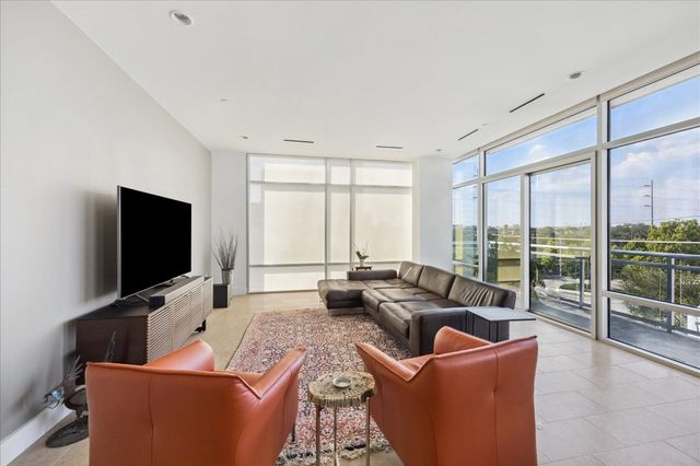 3331 D'amico Street 404, Houston, TX 77019