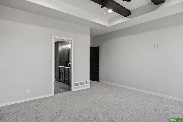 5614 N 198th Street, Elkhorn, NE 68022