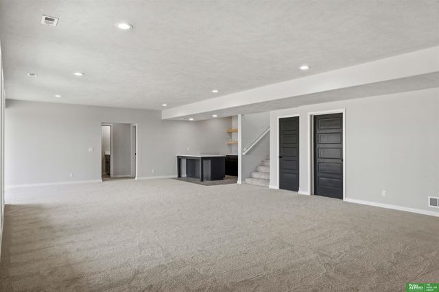 5614 N 198th Street, Elkhorn, NE 68022