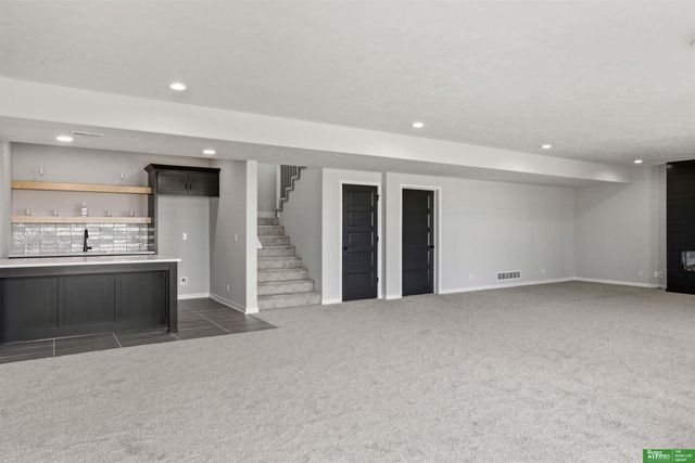5614 N 198th Street, Elkhorn, NE 68022