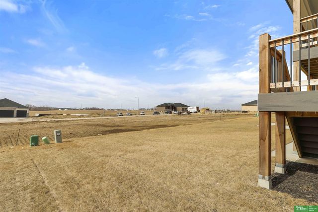5614 N 198th Street, Elkhorn, NE 68022