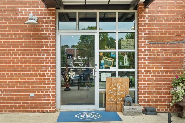 164 Herring Drive, Hoschton, GA 30548