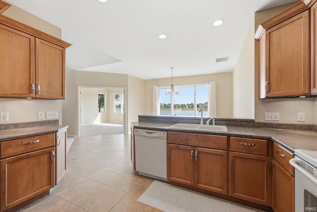 8518 Valencia Place, Fort Wayne, IN 46835