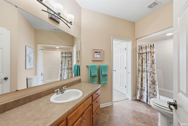 8518 Valencia Place, Fort Wayne, IN 46835