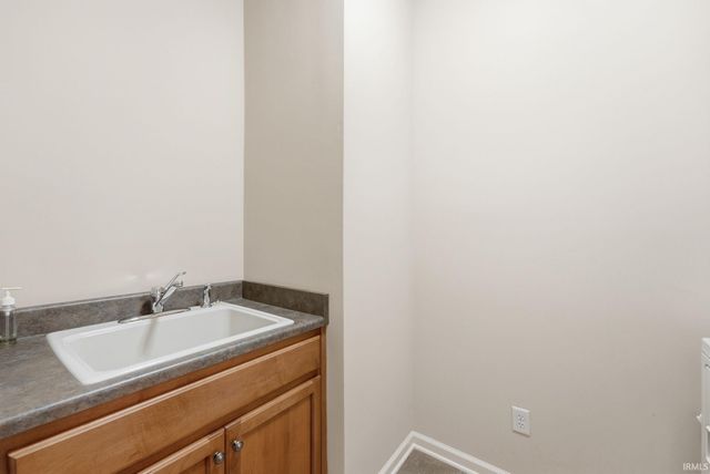 8518 Valencia Place, Fort Wayne, IN 46835