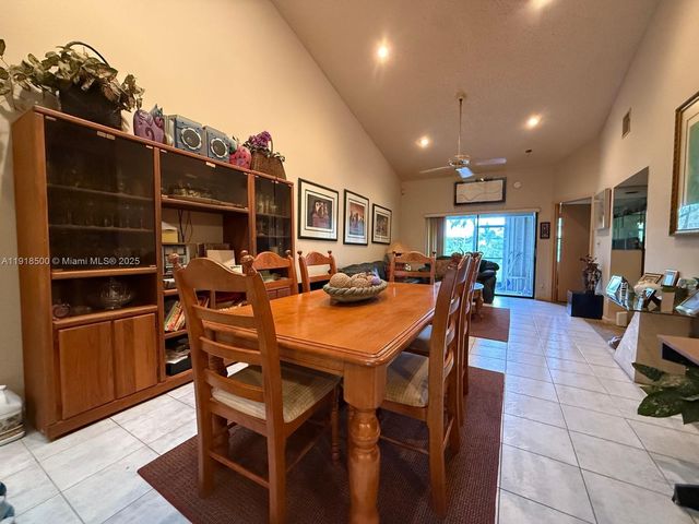 8449 NW 78th Ct, Tamarac, FL 33321