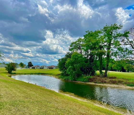 8449 NW 78th Ct, Tamarac, FL 33321