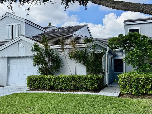 8449 NW 78th Ct, Tamarac, FL 33321