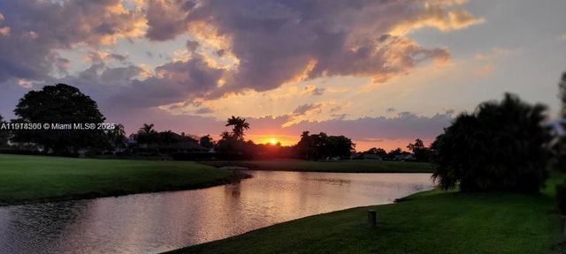 8449 NW 78th Ct, Tamarac, FL 33321