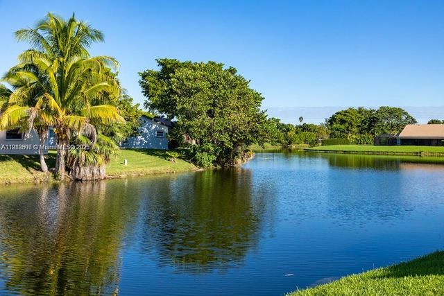 8449 NW 78th Ct, Tamarac, FL 33321