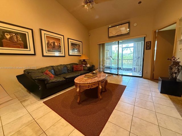 8449 NW 78th Ct, Tamarac, FL 33321