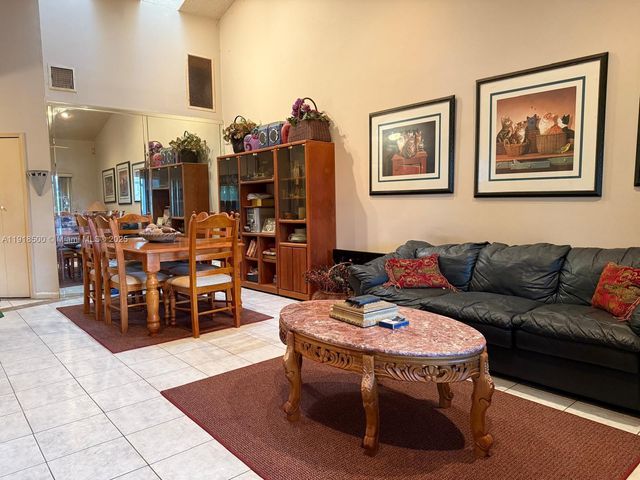 8449 NW 78th Ct, Tamarac, FL 33321