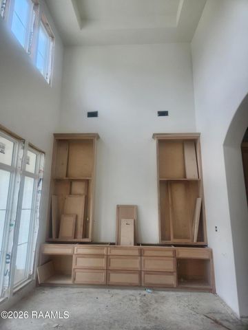 105 Leaning Oak Drive, Lafayette, LA 70508