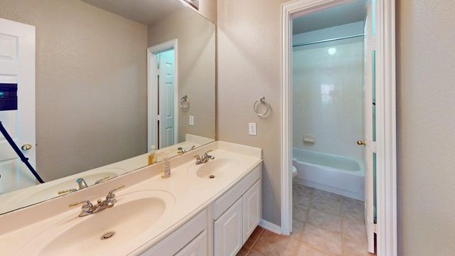 1020 Thorncliff Trail, Irving, TX 75063