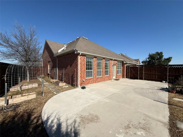 1020 Thorncliff Trail, Irving, TX 75063