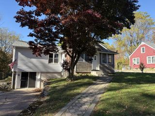 17 Bevin Boulevard, East Hampton, CT 06424