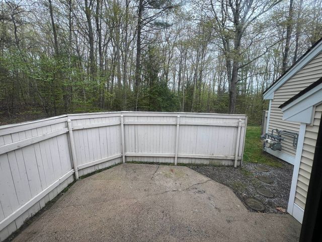 60 Franklin Heights, Rochester, NH 03867