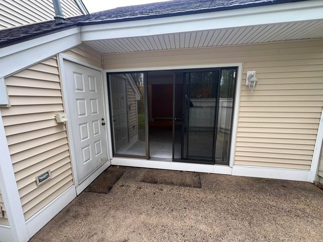 60 Franklin Heights, Rochester, NH 03867