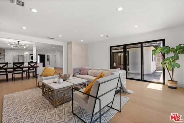 5253 Buffalo Avenue, Sherman Oaks, CA 91401