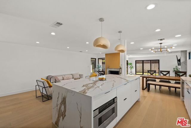 5253 Buffalo Avenue, Sherman Oaks, CA 91401