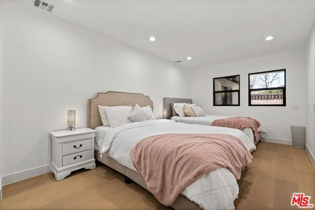 5253 Buffalo Avenue, Sherman Oaks, CA 91401