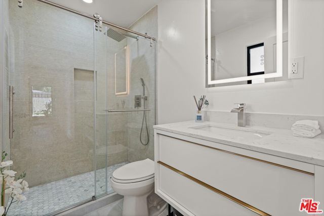 5253 Buffalo Avenue, Sherman Oaks, CA 91401