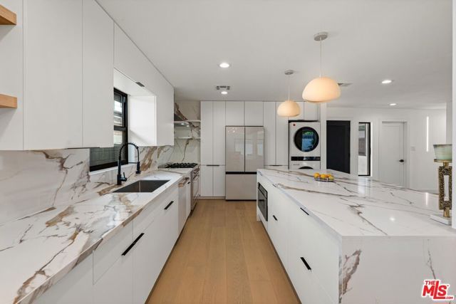 5253 Buffalo Avenue, Sherman Oaks, CA 91401