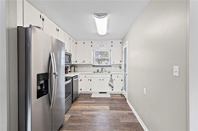 920 SW 14th Street Terrace, Blue Springs, MO 64015